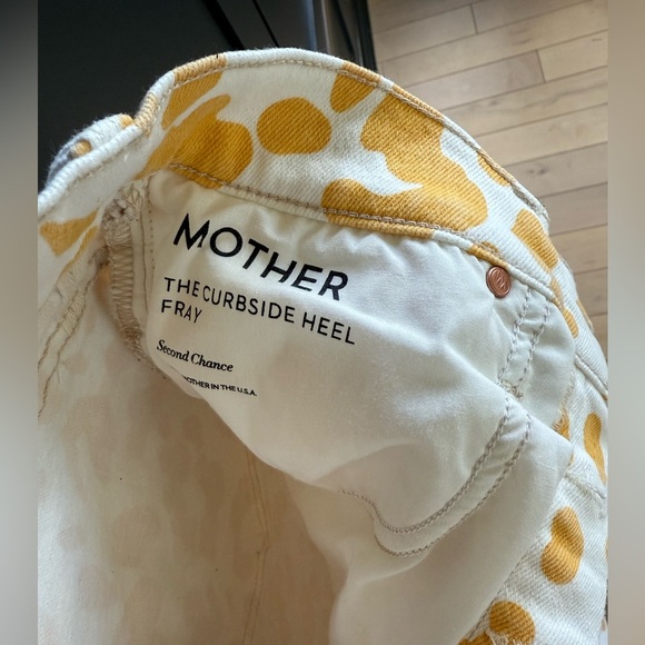 MOTHER the curbside leopard heel Yellow Floral Leopard Print Fray Hem Jeans •27 - Picture 11 of 16